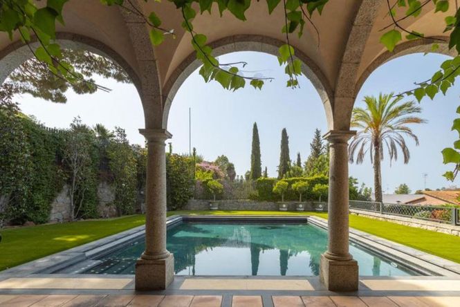 Llavaneres Luxury Villa