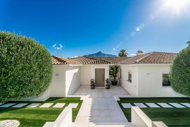 Nueva Andalucia Exclusive Villa
