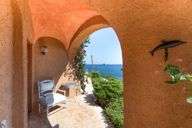 Piccolo Pevero Seafront Villa