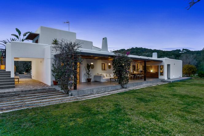 Sant Carles Luxe Villa