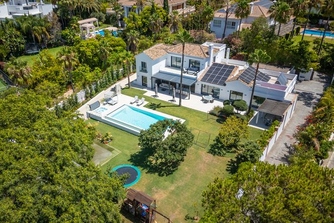 Guadalmina Beach Villa