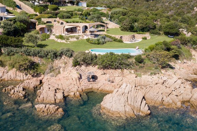 Piccolo Pevero Seafront Villa