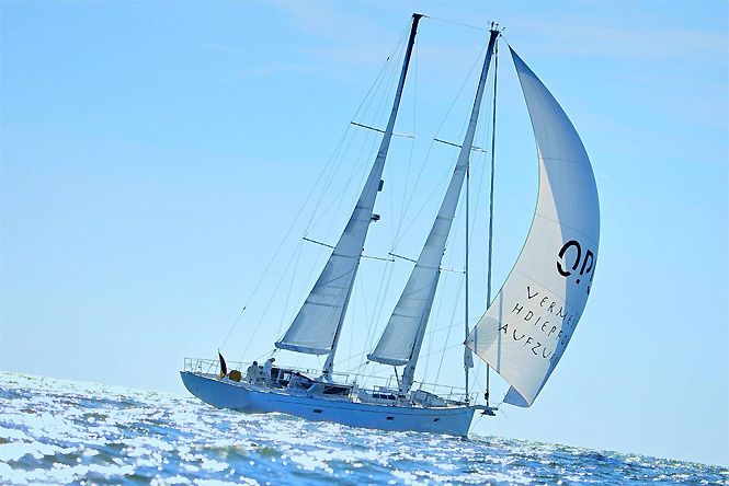 Charter Sailboat Mykonos