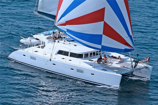 Charter Catamaran Cyclades