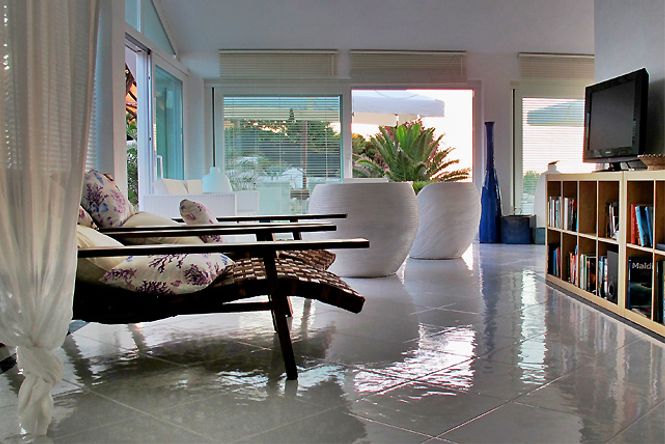 Seafront Luxury Mansion