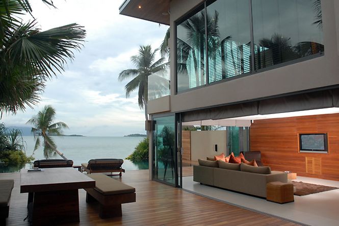 Luxury Beachfront Villa