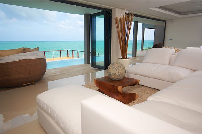 Luxury Seafront Villa