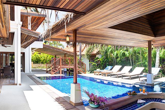 Stunning Beach Resort Villa