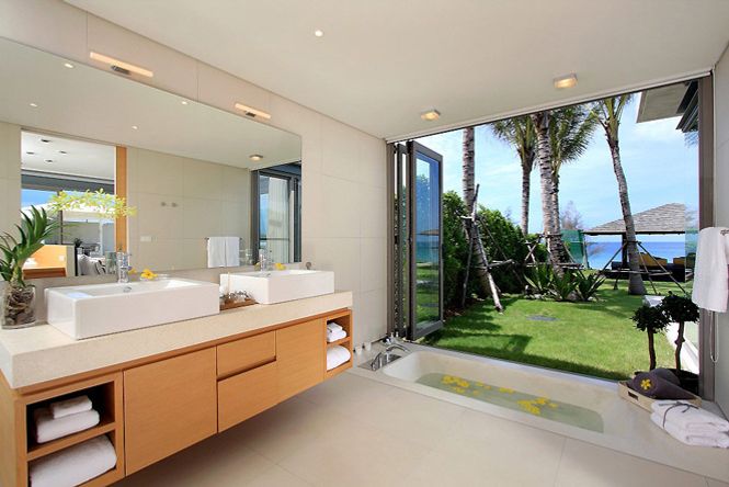 Oceanfront Contemporary Villa
