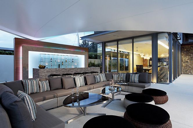 Stylish Contemporary Villa