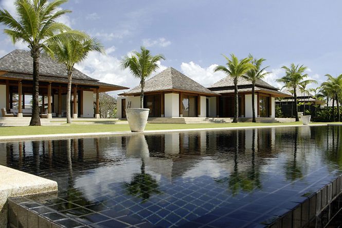Luxurious Beachfront Villa