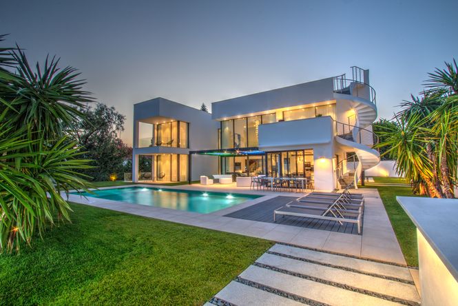 Contemporary Villa Puerto Banus