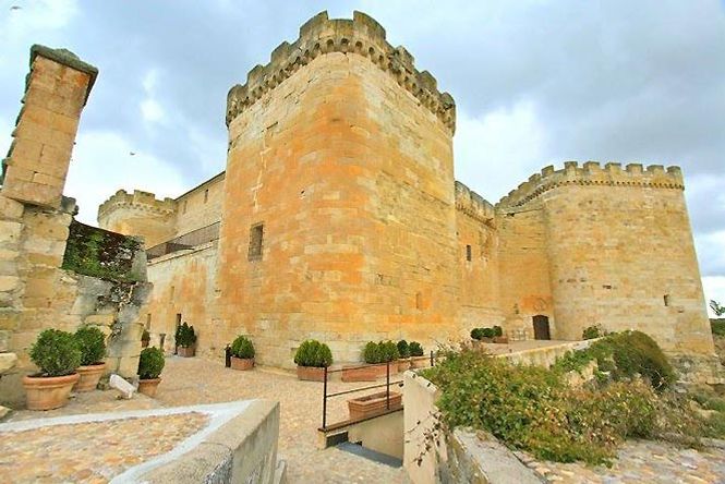 Salamanca Quiet Castle