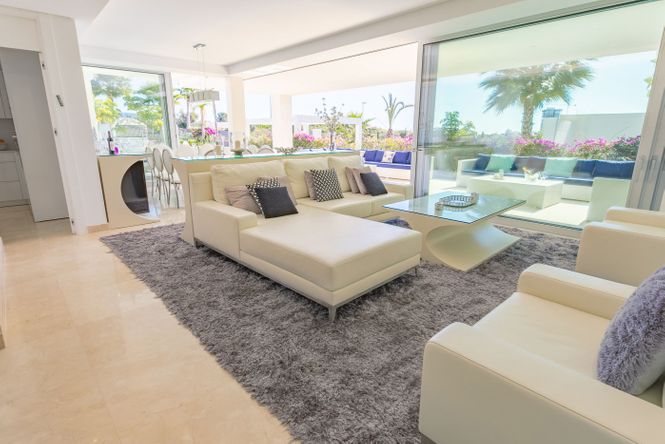 Modern Pool House Marbella