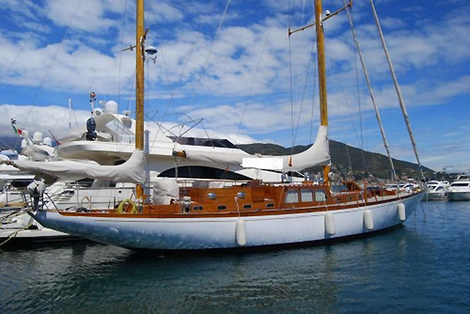 Costa Brava Luxury Sailboat