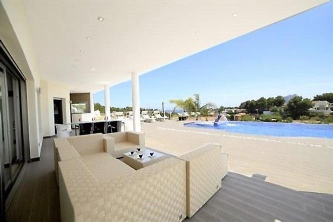 Private Villa Fustera Beach