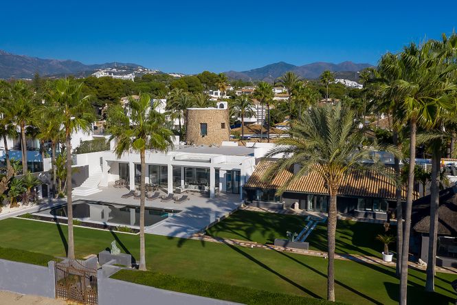 Los Monteros Beach Villa - Marbella